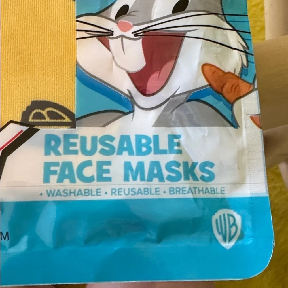 Warner Brothers Looney Tunes Daffy Duck Face Mask Kids Size NWT